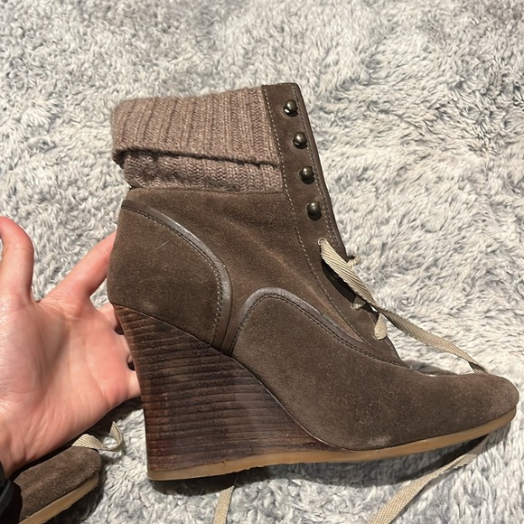 Gianni Bini platform lace up boots, brown, suede, 6 - Picture 5 of 7